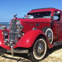 FORD COUPE 3 WINDOWS réplica de 1934,construite à la main sur chassis VW Cox par Fabrice Maston (conception,gabarits toles,réalisation ) et Guy Zou (tôlerie ,soudure).