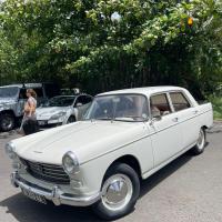 Année 1962 et équipé d'un moteur Agenor 4 cylindres de 1.600 cm3. 